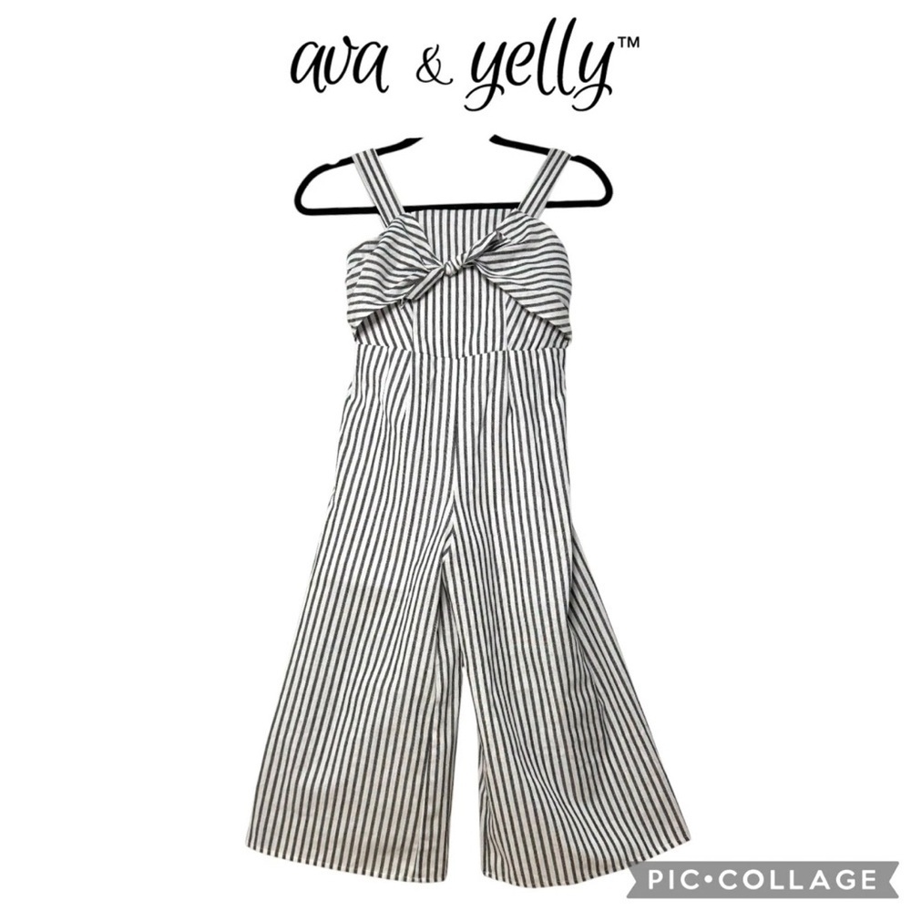Ava & Yelly Girls stripped sleeveless jumpsuit romper gray white size 7 NWOT